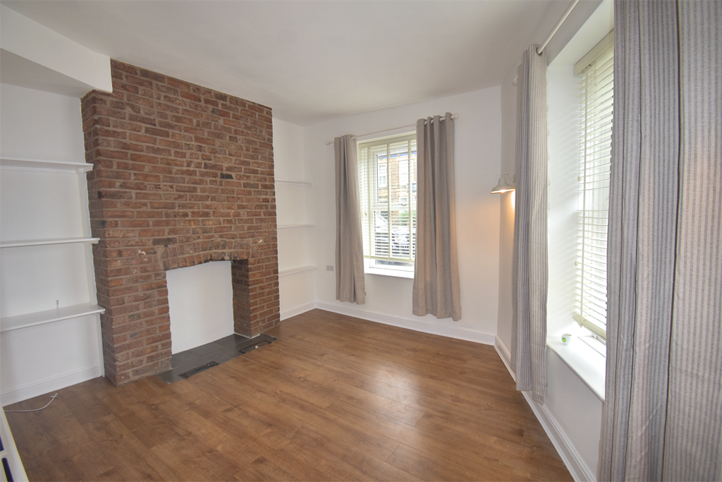 Property photo 2 of 14 Sitting Room