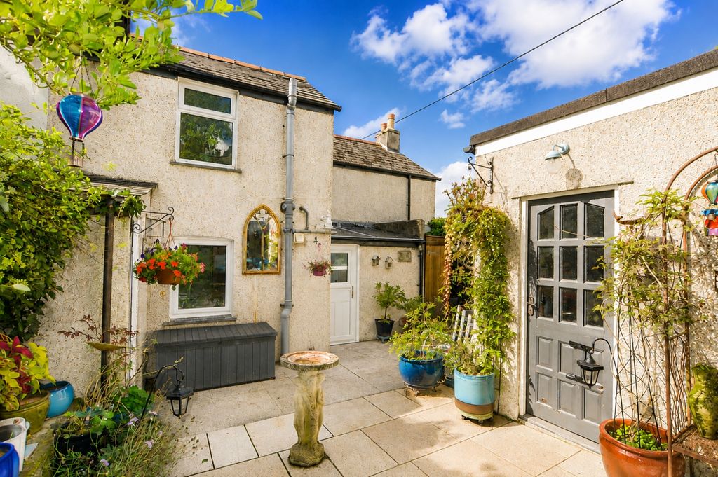 Property photo 1 of 10 F91Ad702-122c-4793-86Aa-1492572802B4