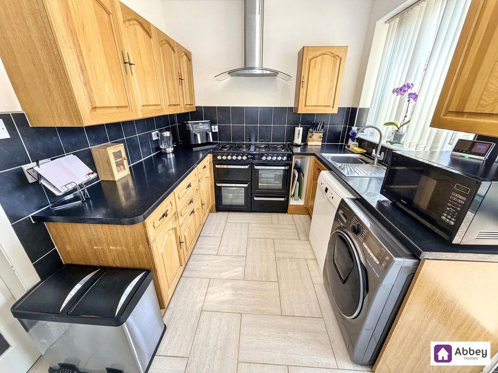 Property photo 1 of 14 Kitchen