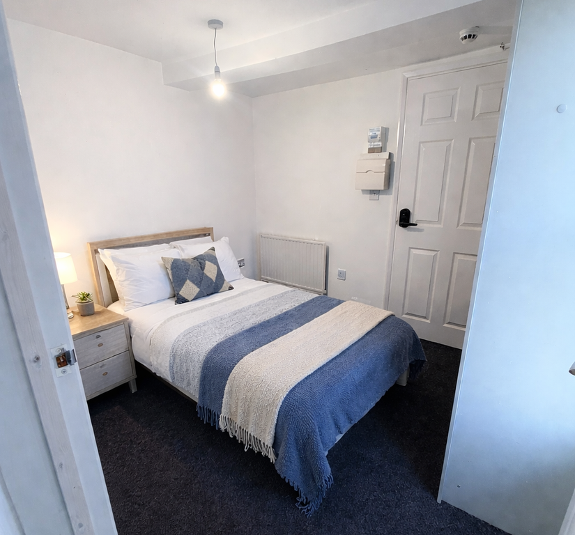 Property photo 1 of 8 Cover