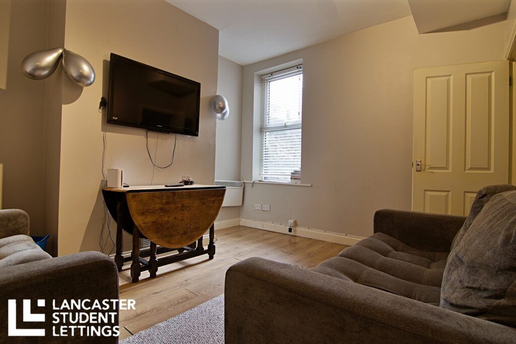 Property photo 2 of 8 Property Photo