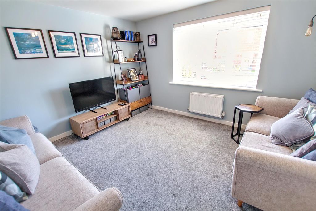 Property photo 3 of 16 Living Room.Jpg