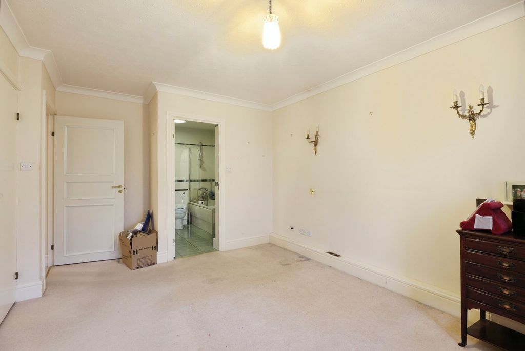 Property photo 3 of 19