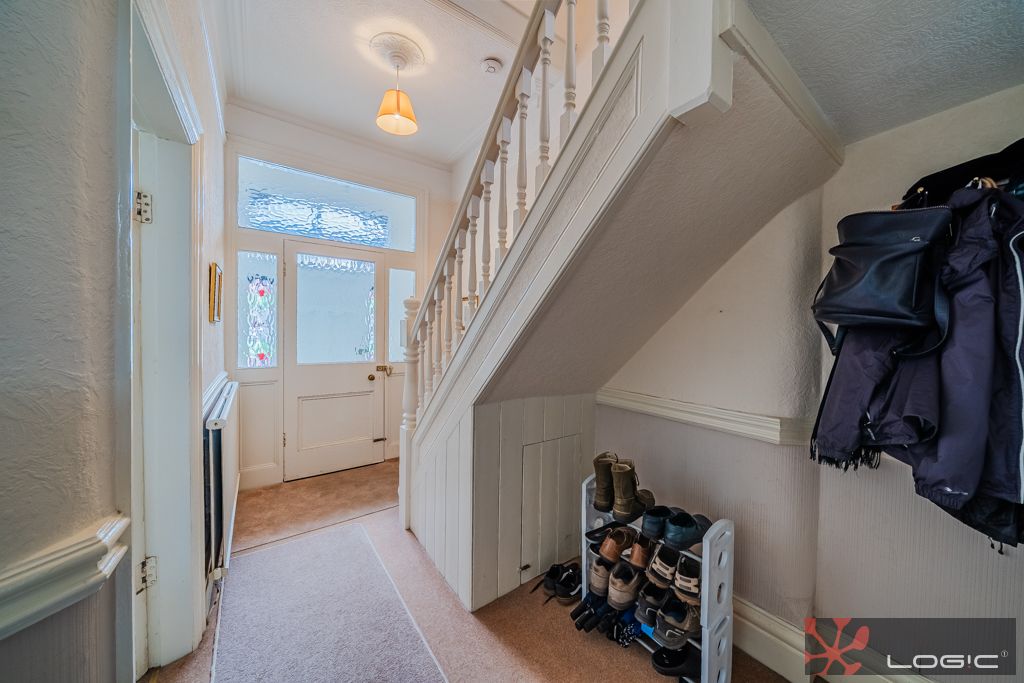 Property photo 2 of 36