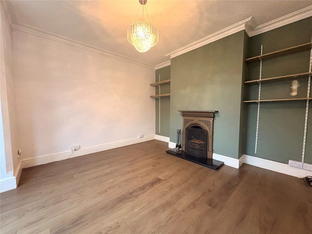 Property photo 2 of 24 Picture No. 33