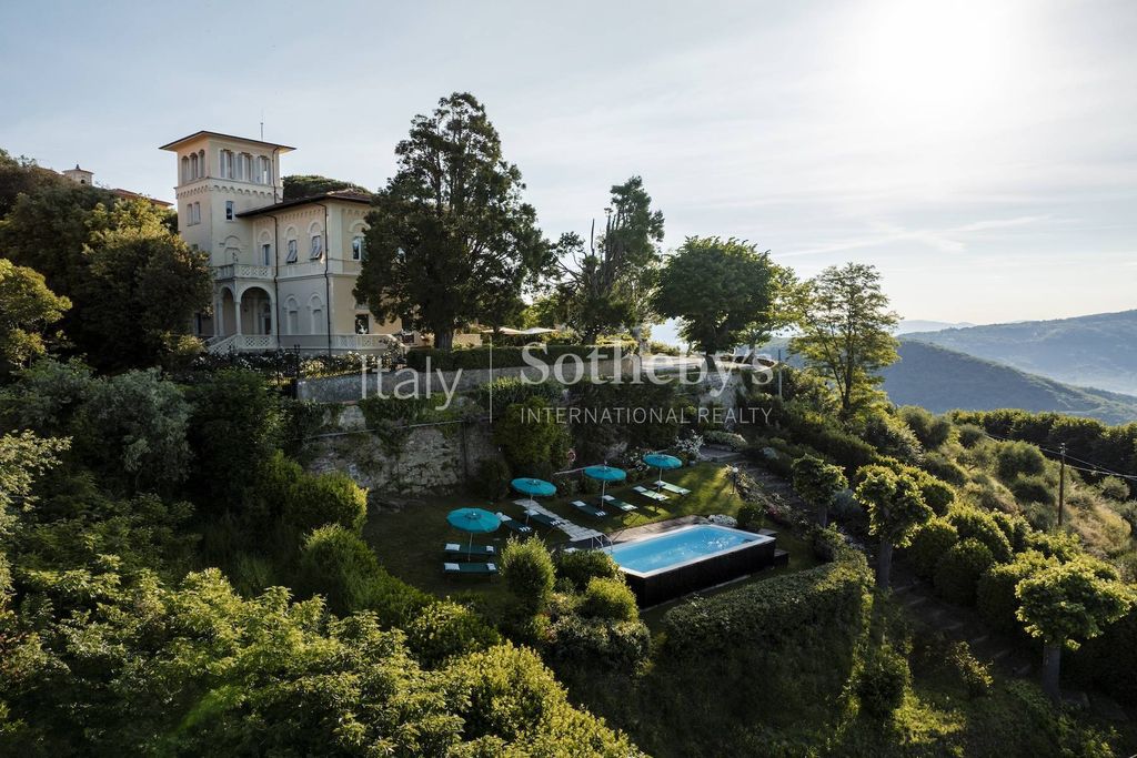 Property photo 2 of 36