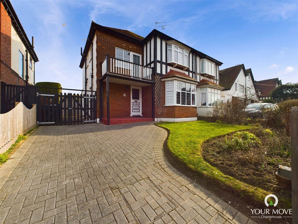 Property photo 1 of 23 Picture No. 24