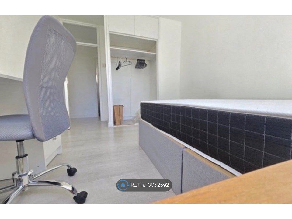 Property photo 2 of 6 Open Inbuilt Storage