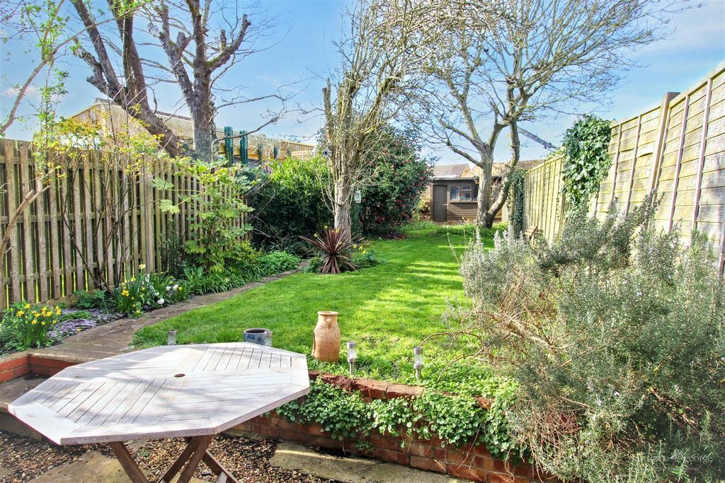 Property photo 2 of 17 Rear