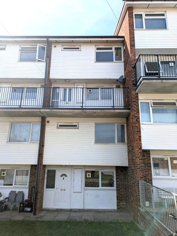 Property photo 3 of 5 Front