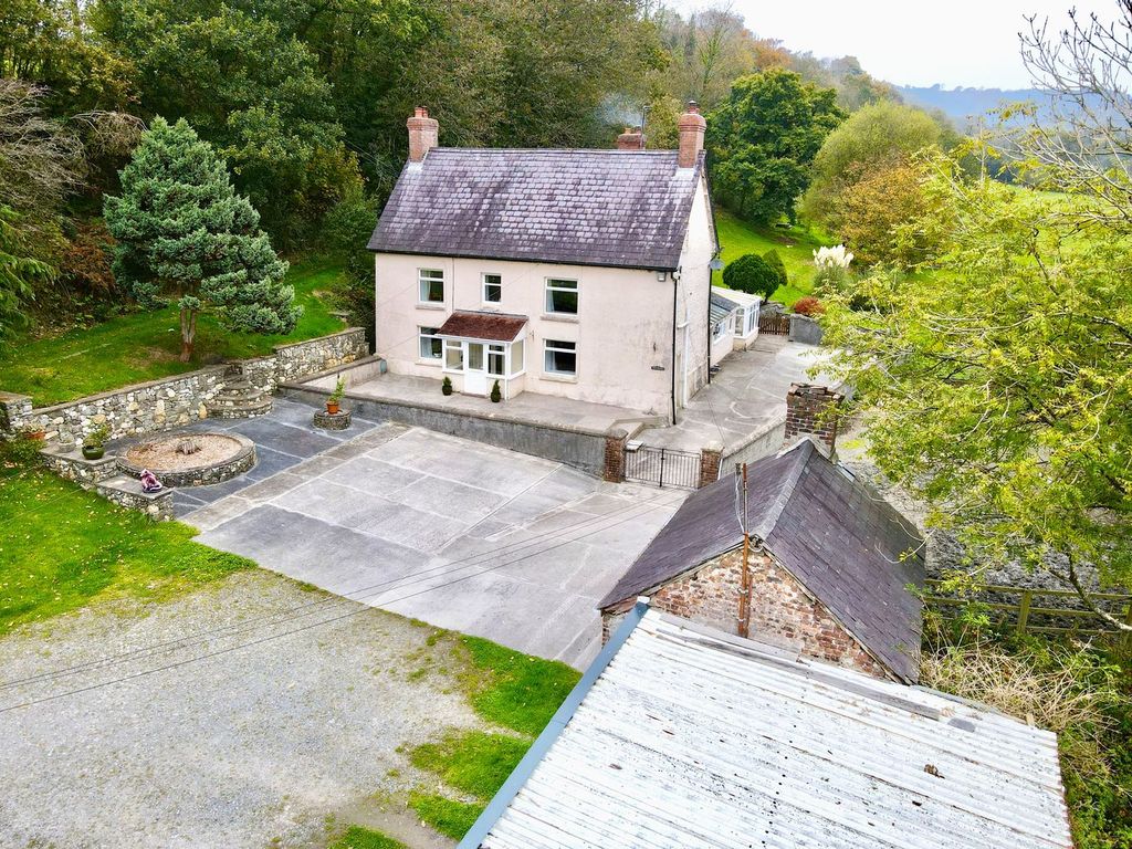 Property photo 1 of 40