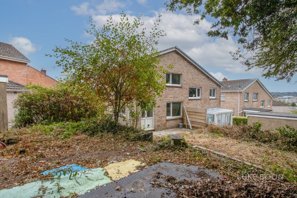 Property photo 2 of 15