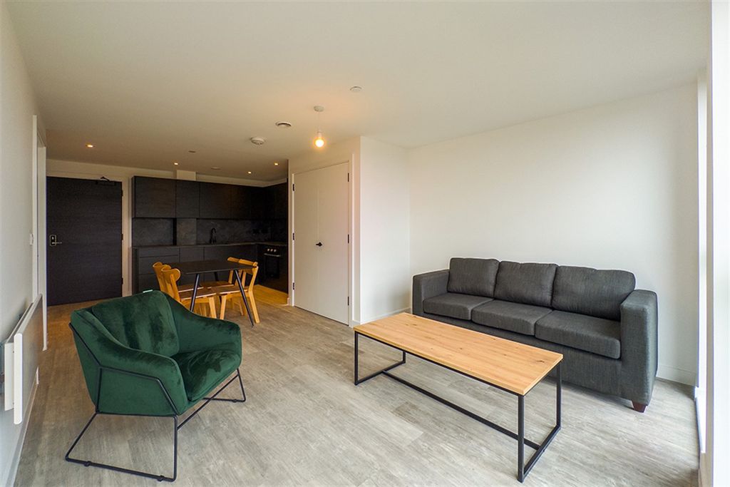 Property photo 3 of 9 (Main)
