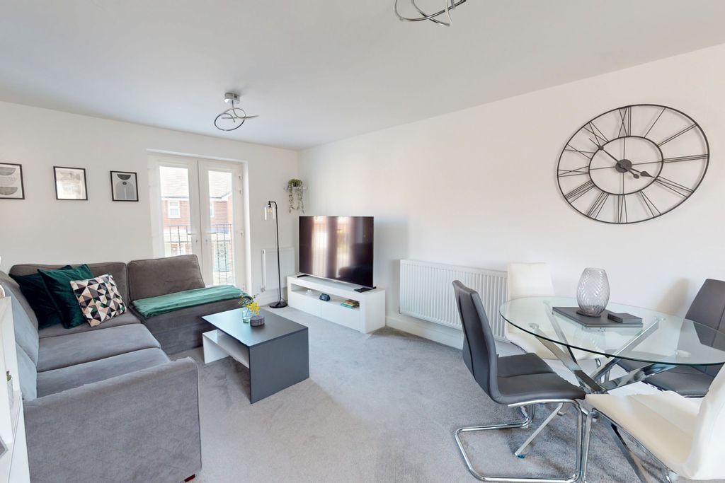 Property photo 1 of 12 Two Bedroom First Floor Flat