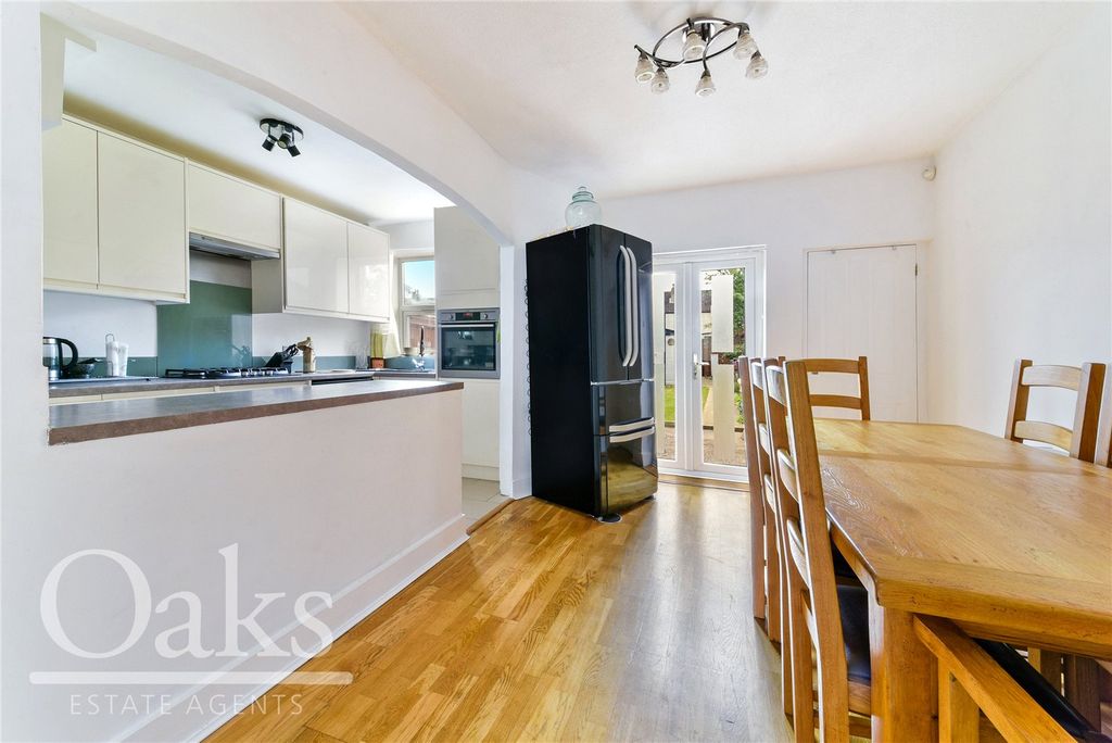 Property photo 3 of 9 Kitchen / Dining