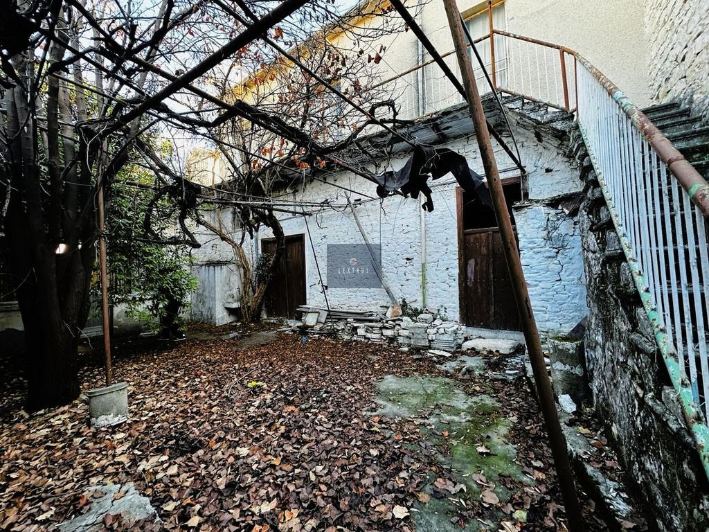 Property photo 3 of 18