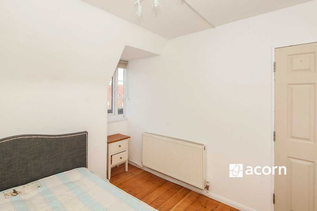 Property photo 3 of 10 7A93460c-c3Ae-F01...