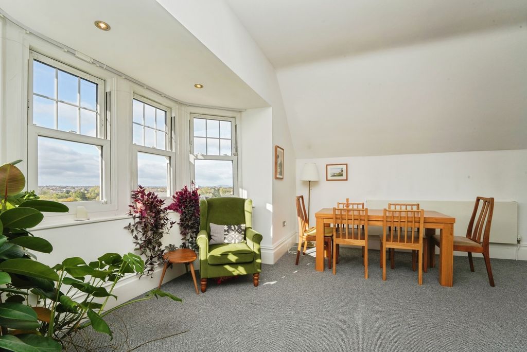 Property photo 3 of 17 Open Plan Lounge