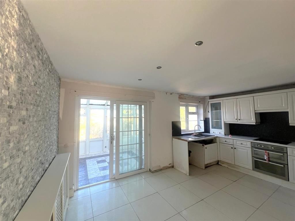 Property photo 2 of 10 Kitchen/Diner