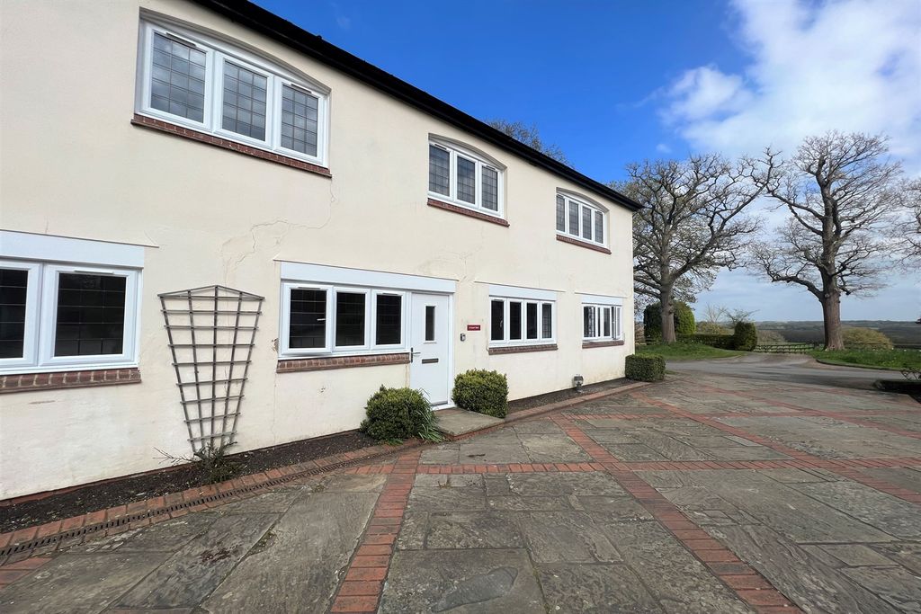 Property photo 1 of 11 (Main)
