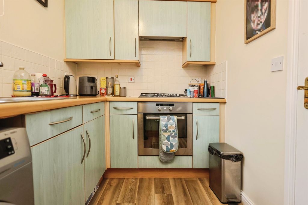 Property photo 3 of 11