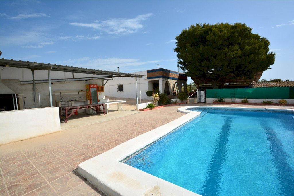 Property photo 1 of 33