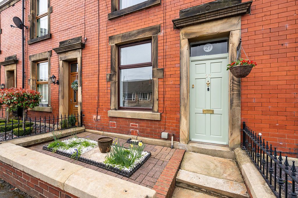 Property photo 1 of 31