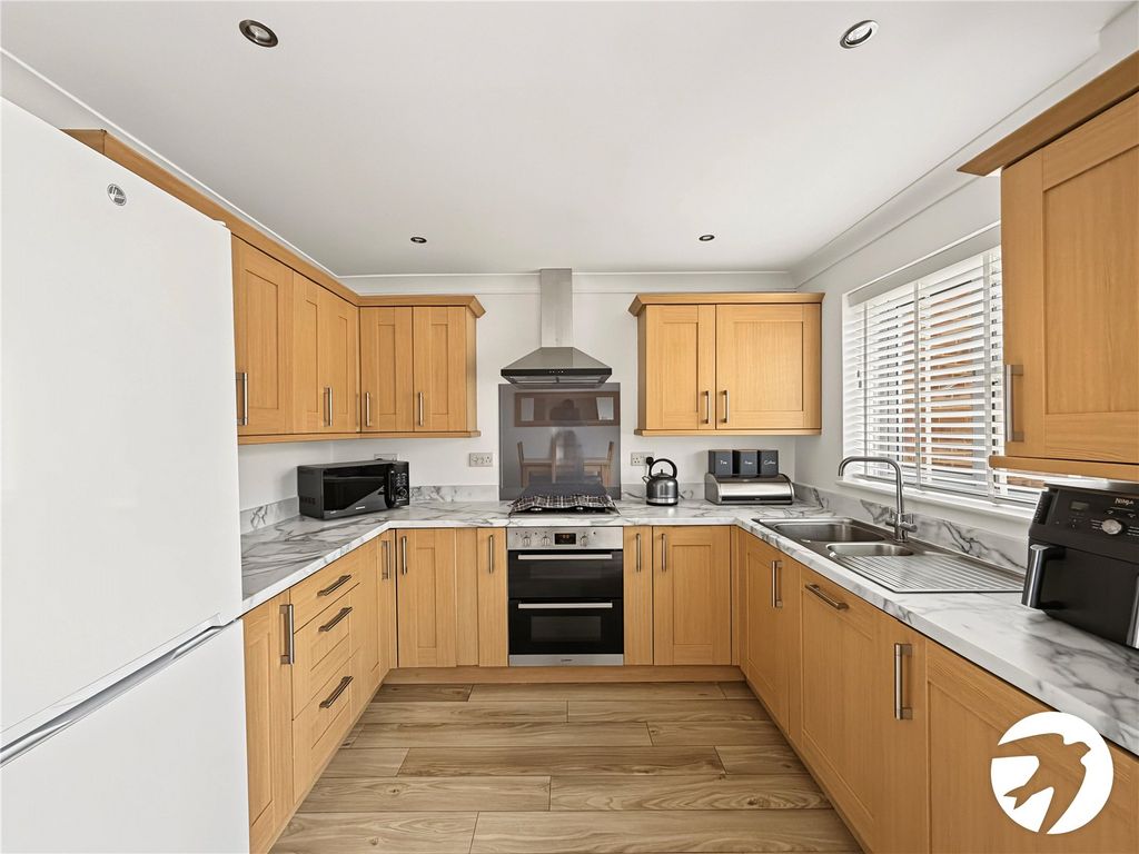 Property photo 3 of 26 Picture No. 01