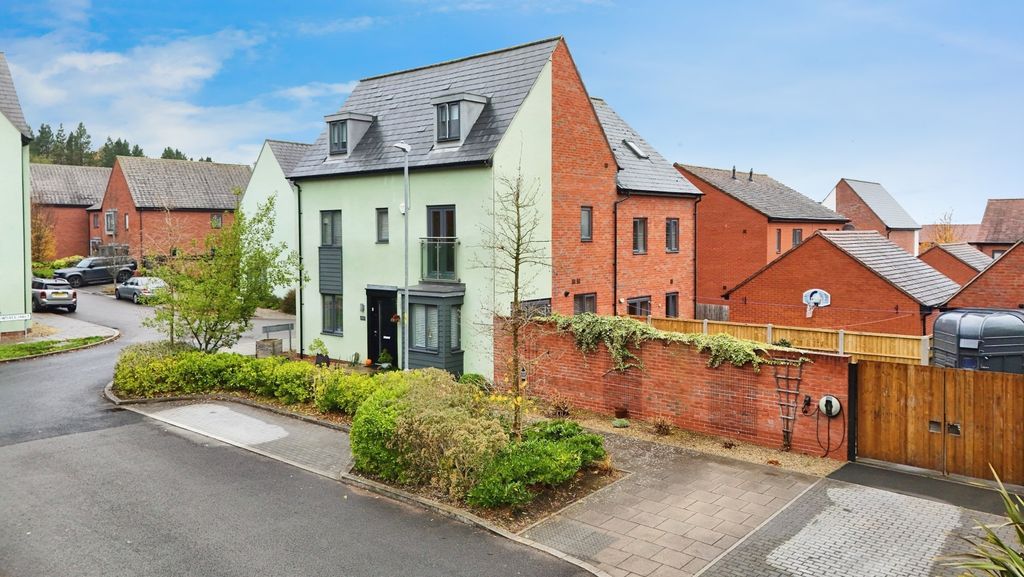 Property photo 1 of 23 4611171