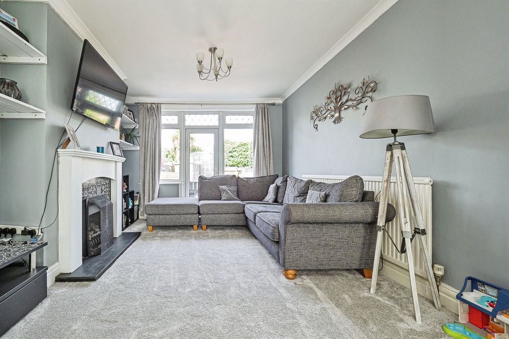 Property photo 1 of 14