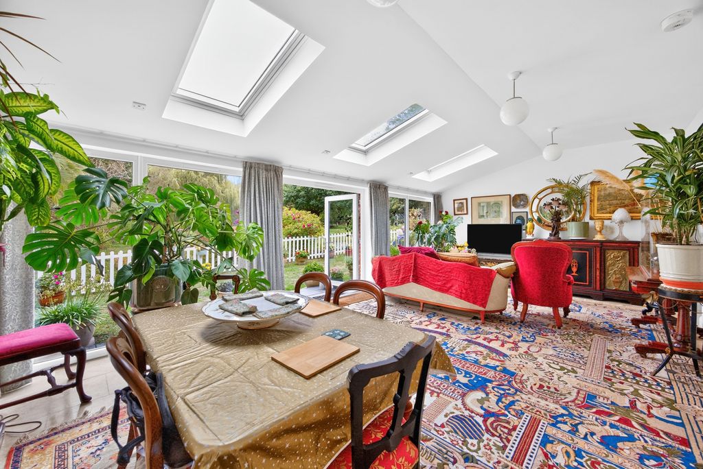 Property photo 2 of 16 Open Plan Living