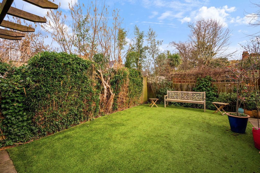 Property photo 3 of 26