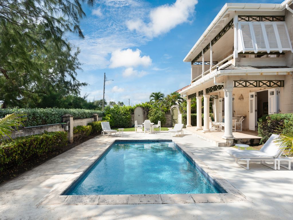 Property photo 1 of 16 Belle Rive