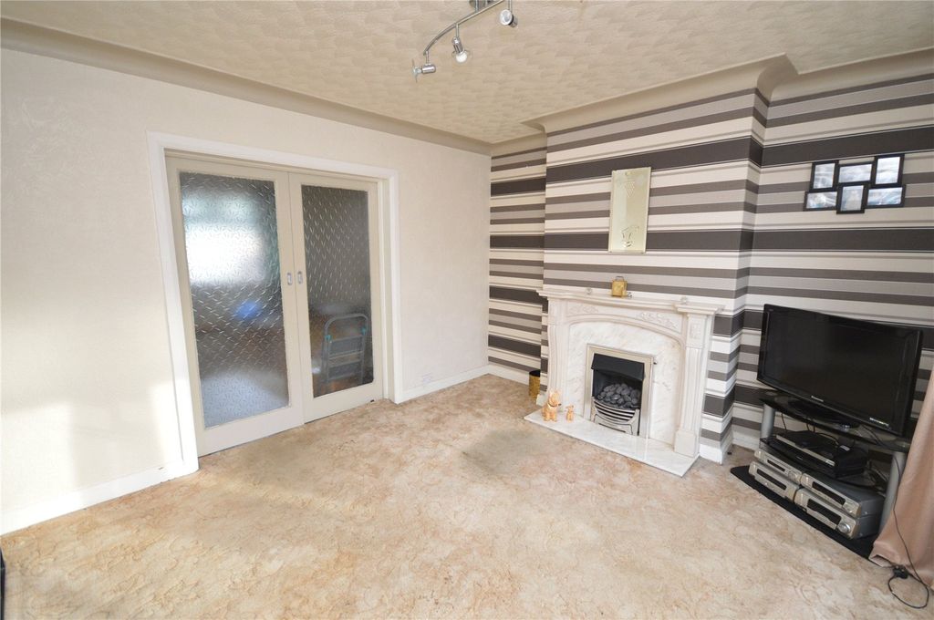 Property photo 3 of 12 Picture 3