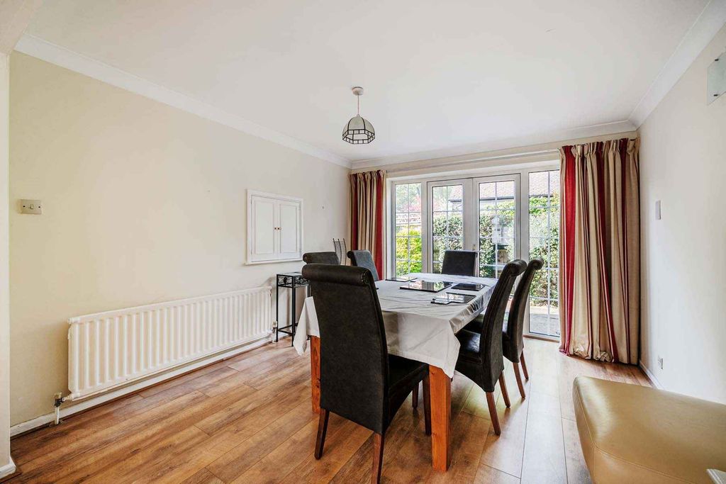 Property photo 3 of 13