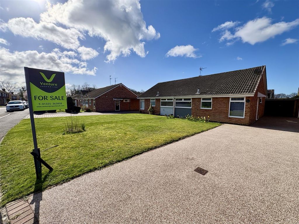 Property photo 1 of 14 Externally