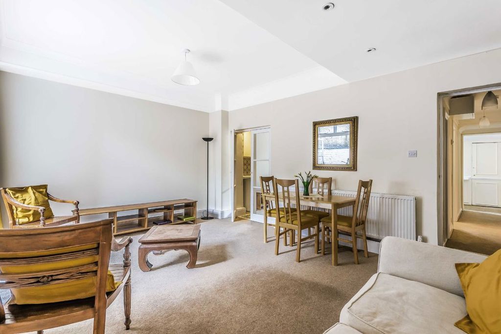 Property photo 3 of 7