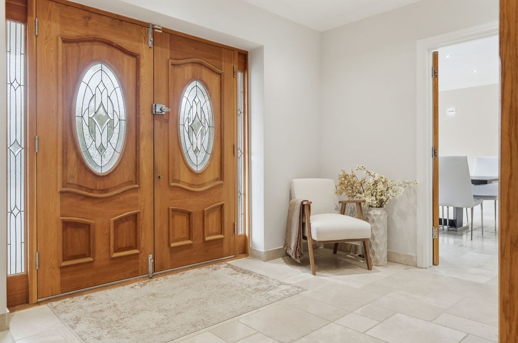 Property photo 3 of 58 Picture No. 37