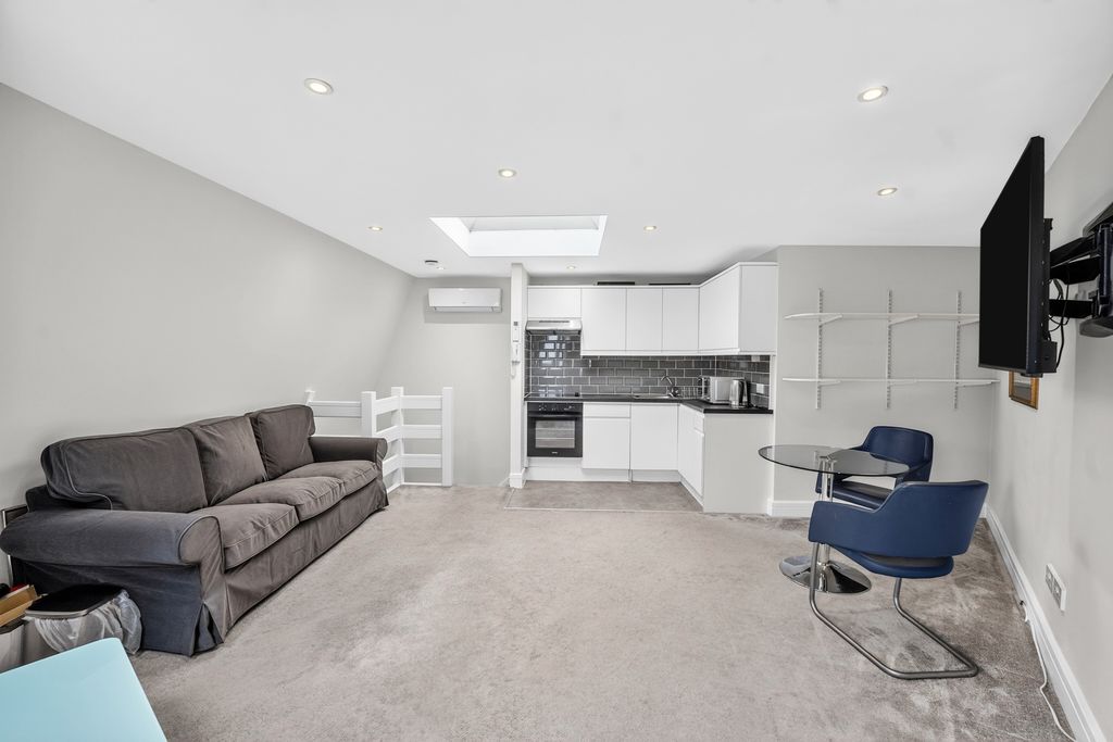 Property photo 1 of 9 Pbox-Img.Jpg