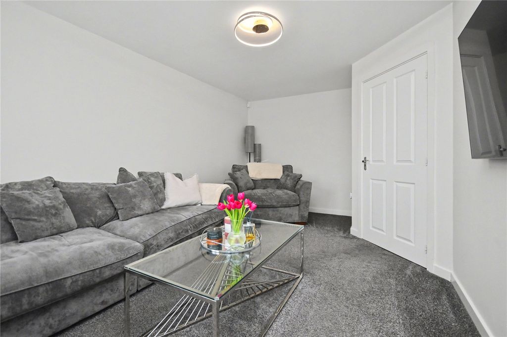 Property photo 2 of 15 Picture No. 08