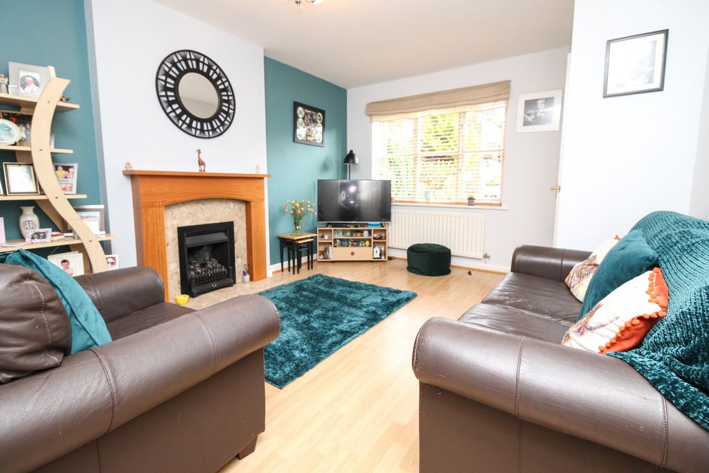 Property photo 3 of 14