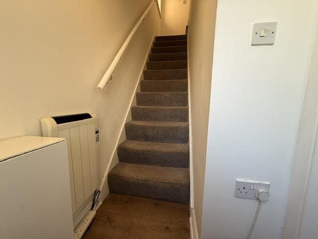 Property photo 2 of 16 Entrance Hallway