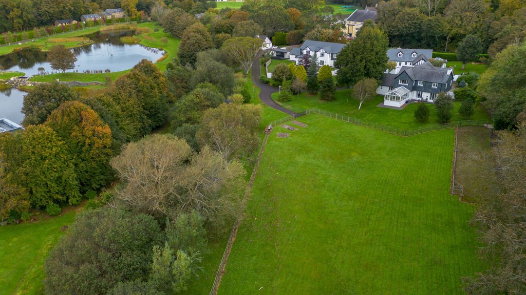 Property photo 1 of 55