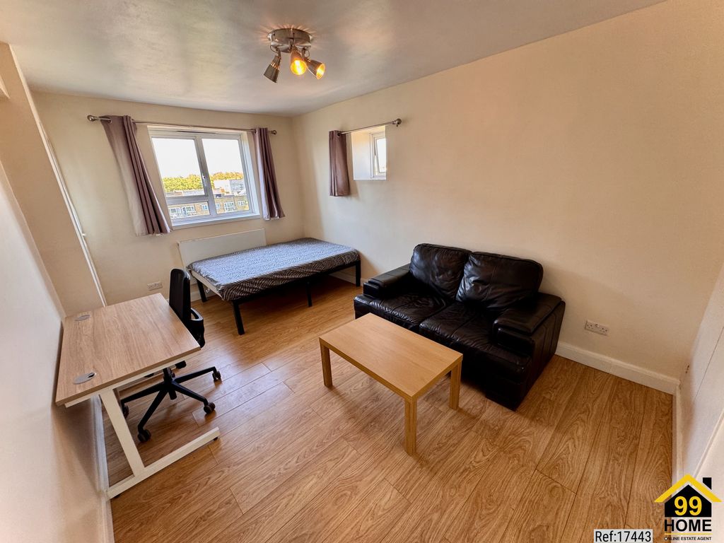 Property photo 1 of 10 Photo 0
