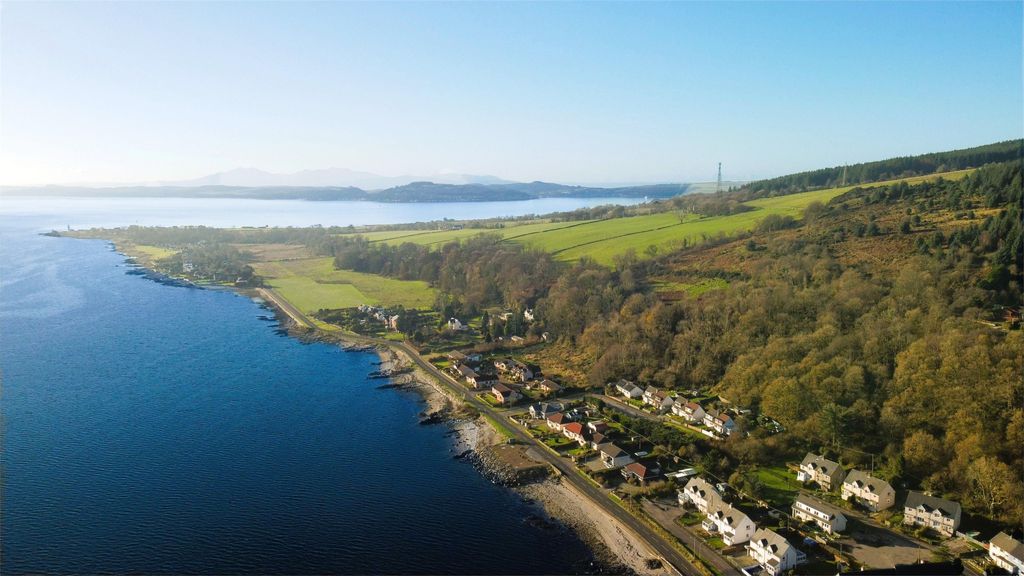 Property photo 2 of 25