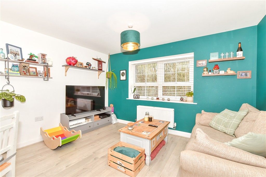 Property photo 2 of 8 Lounge/Kitchen