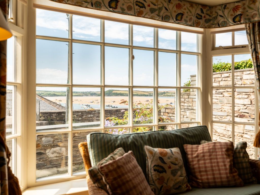 Property photo 2 of 25 Sitting Room View