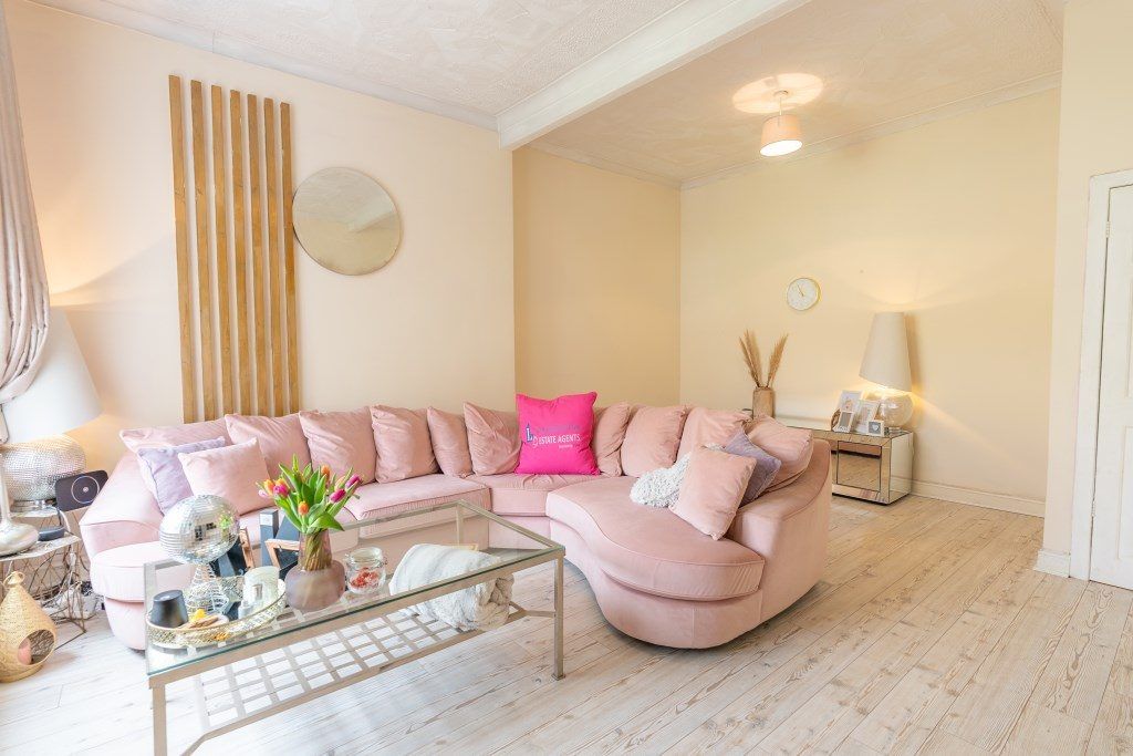 Property photo 2 of 17 Gallery