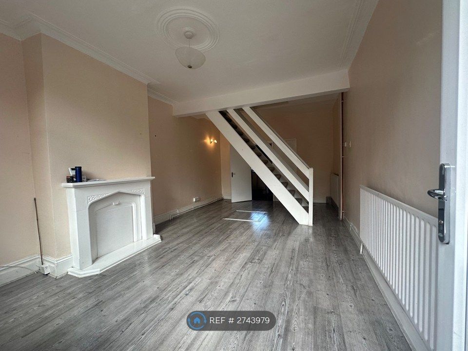 Property photo 3 of 9 Living Room