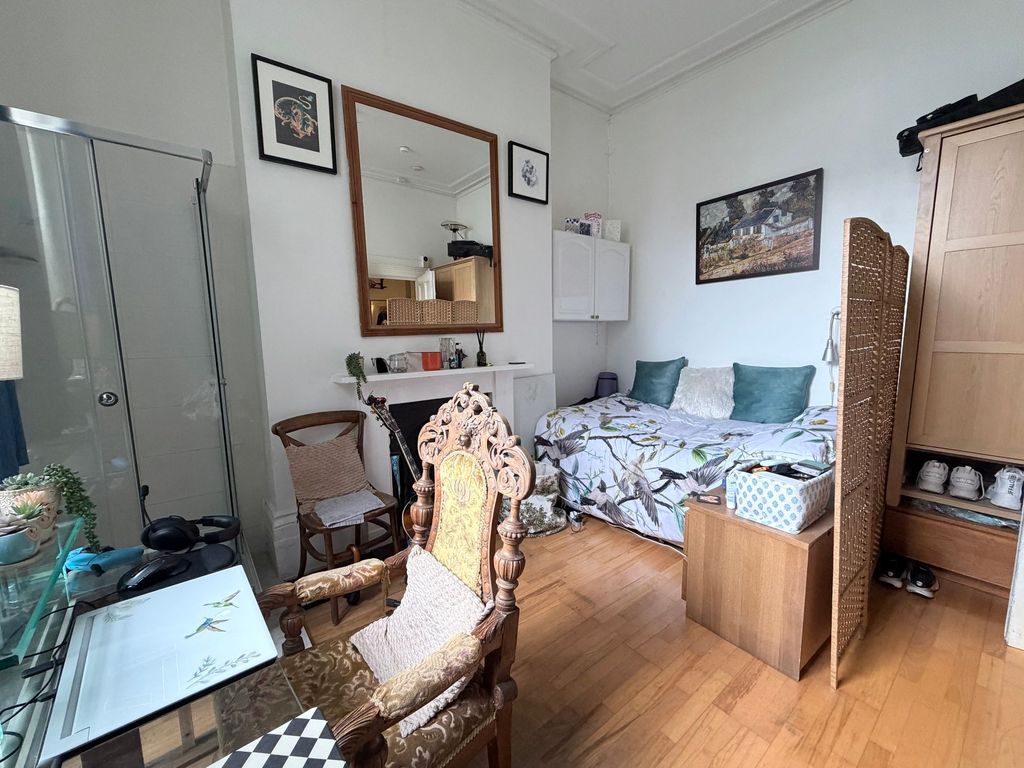 Property photo 2 of 3